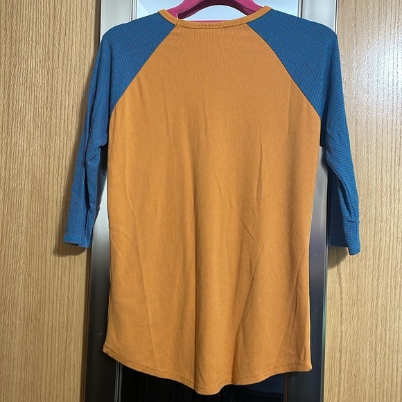 LuLaRoe XS color block ribbed shirt.  Orange with blue and red sleeves - Picture 6 of 9